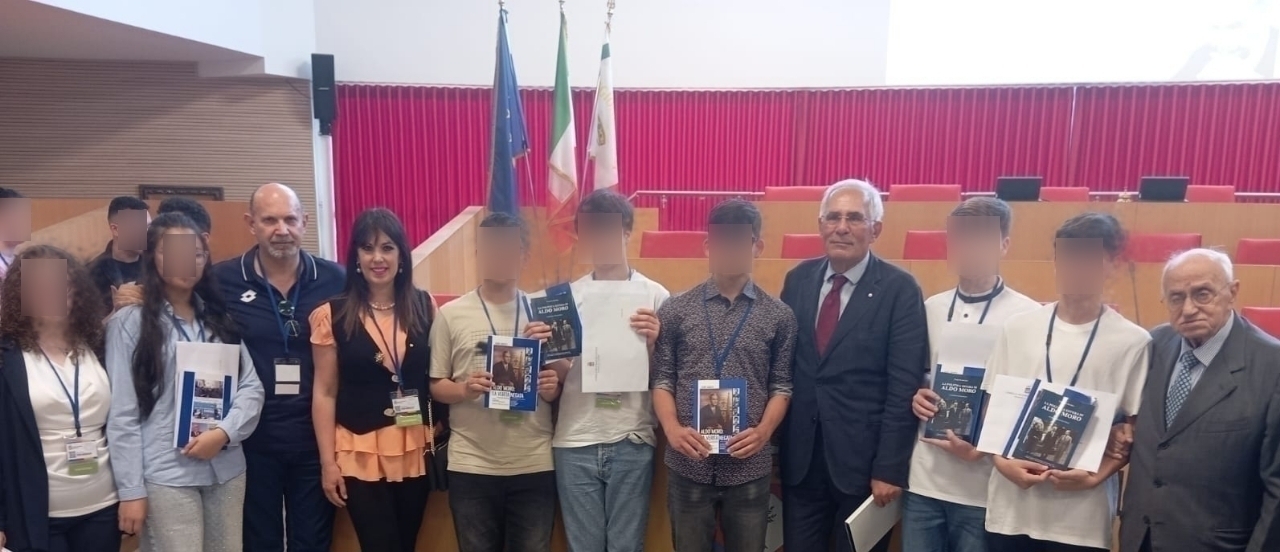 Consiglio Regionale della Puglia -Premiazione IX Bando Borse di Studio 